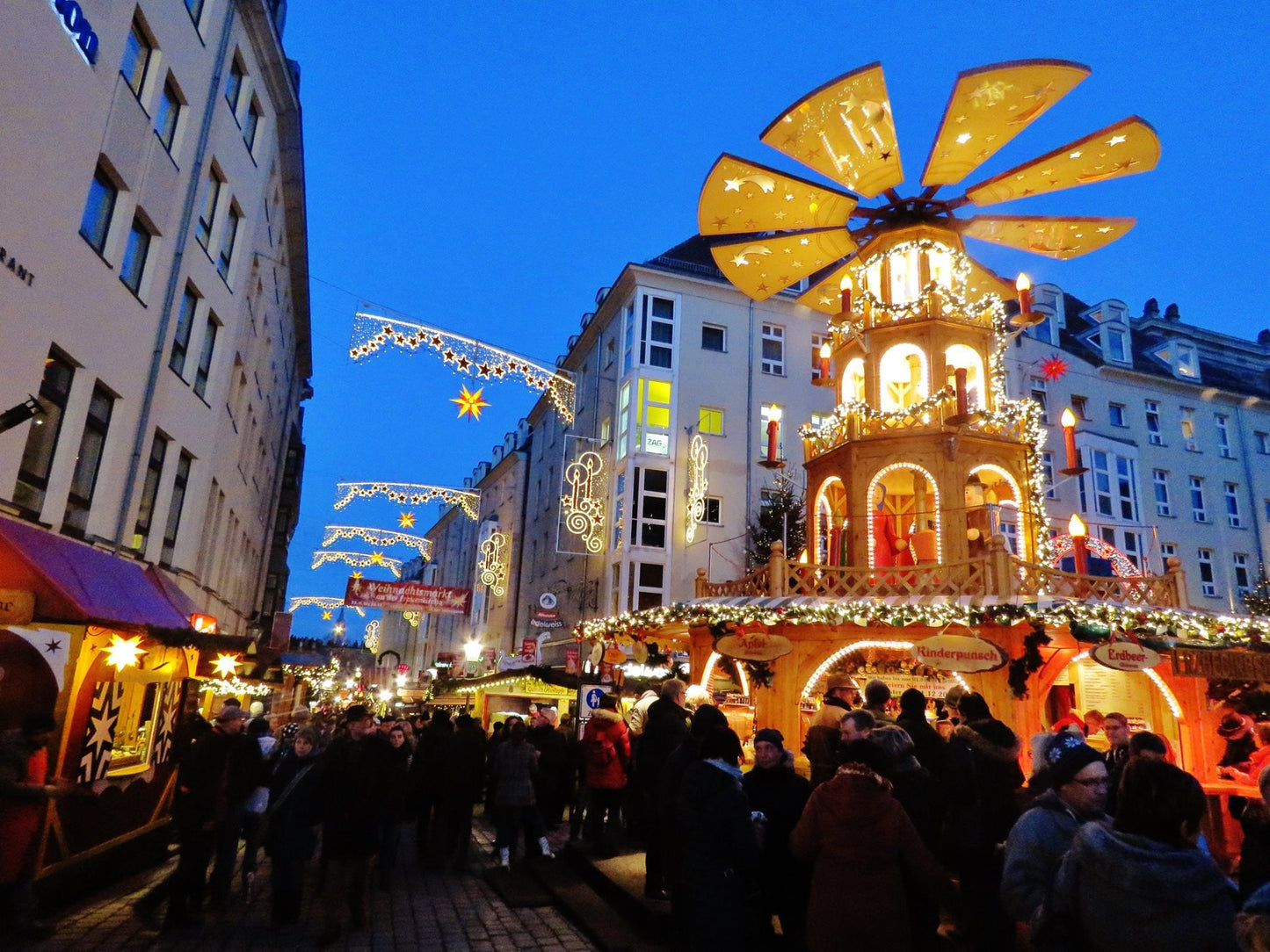 Christmas Decor Dresden German Market Print