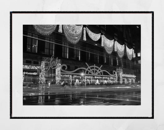 New York Photography Christmas Saks Fifth Avenue Black And White Print